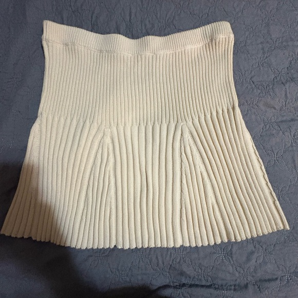 REFORMATION Beige Kate Organic Cotton Knit 2 Pieces Crop Top And
Mini Skirt Sz L - Picture 6 of 14